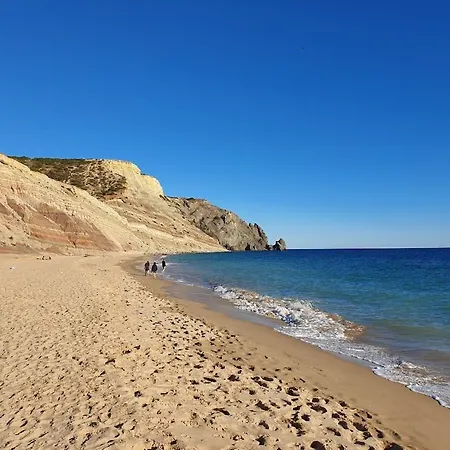 דירה Top-floor 2 Bedroom With Sea View And Pool *