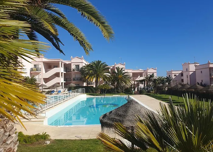 Top-floor 2 Bedroom With Sea View And Pool