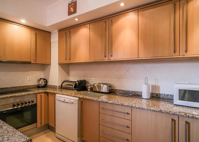Top-floor 2 Bedroom With Sea View And Pool Appartement *